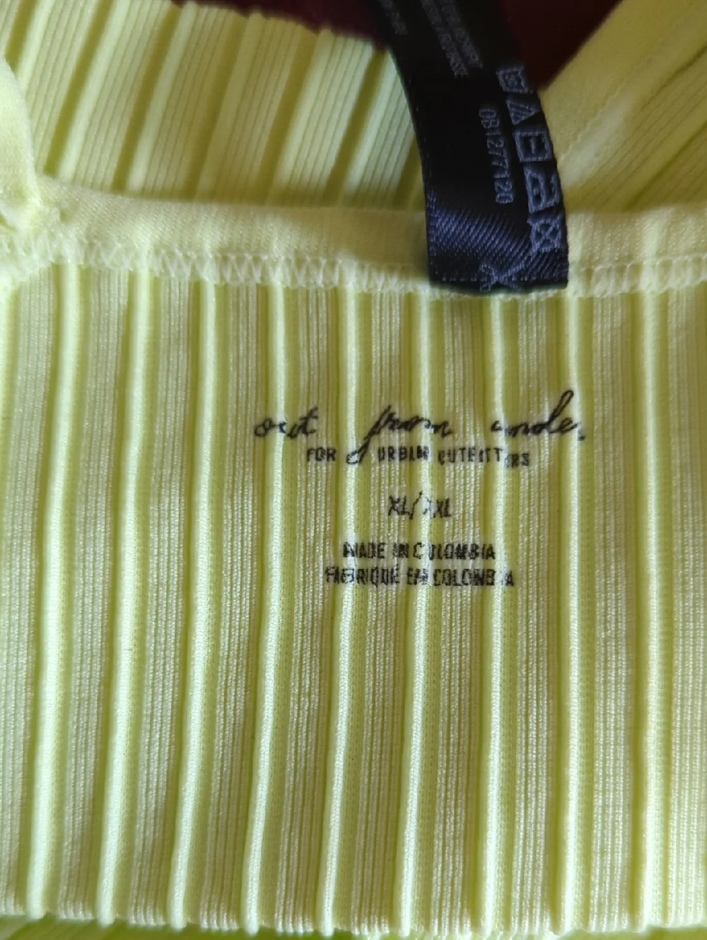 LIKE NEW UO Yellow Out From Under Bella Square Neck Seamless Bralette Size XL